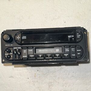 Chrysler Jeep AM/FM Radio Cassette and CD Player
